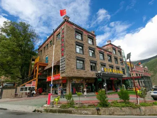 Шангри-Ла: Hongjingtian Hotel