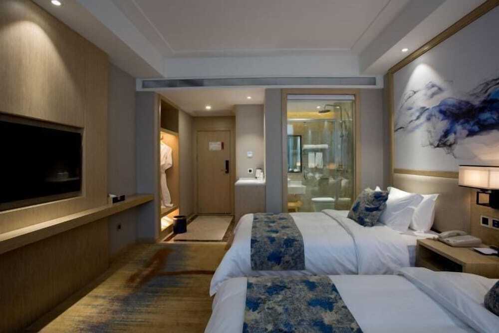 Юйси: Shengyang Hotel