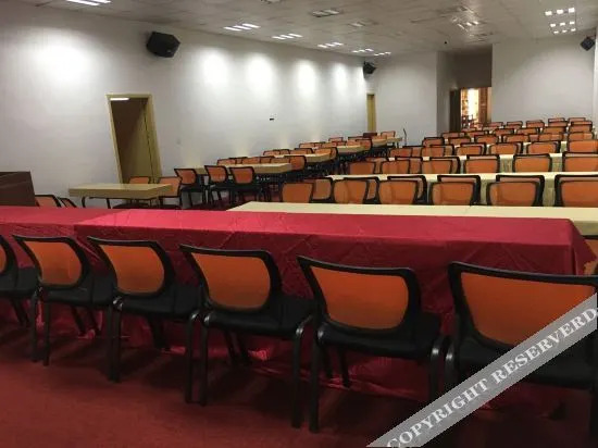 Дунъян: Yuexing Hotel