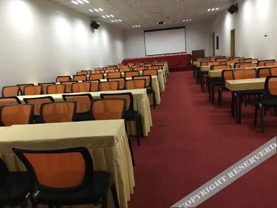 Дунъян: Yuexing Hotel
