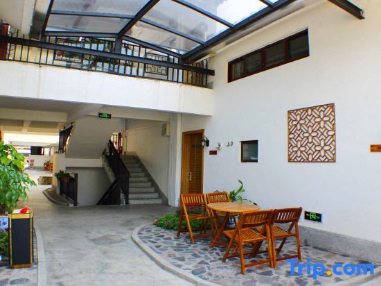 Цзиньюань: Zhenyangxia Scenic Area Theme Inn