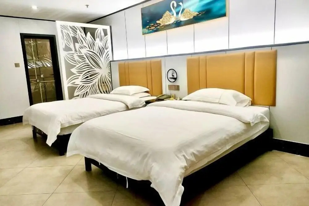Чжаоцин: Dengfeng Hotel (Jiefang North Road Branch)