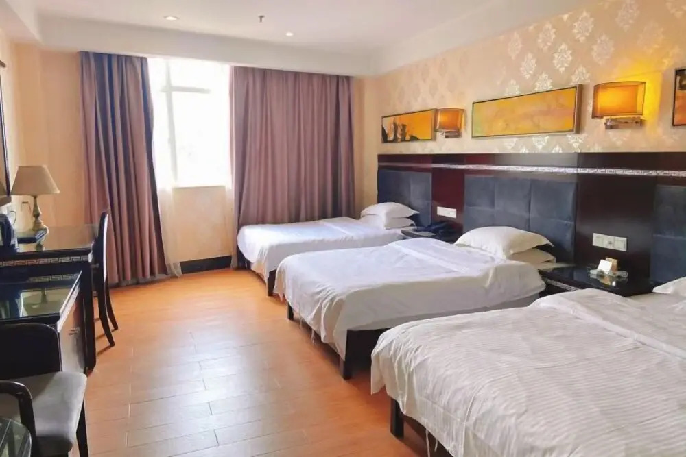 Чжаоцин: Dengfeng Hotel (Jiefang North Road Branch)
