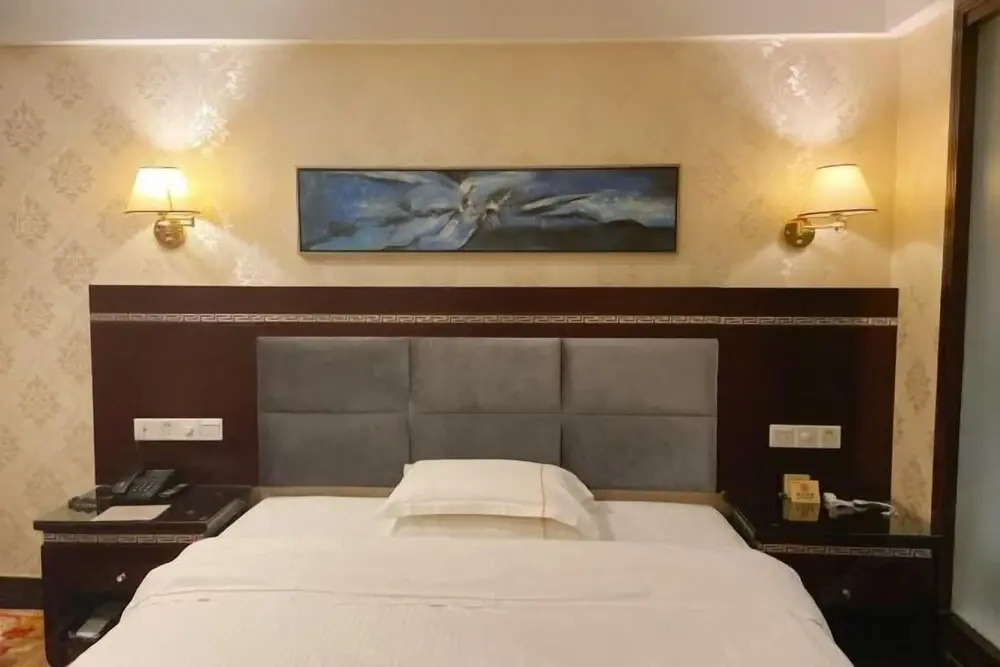 Чжаоцин: Dengfeng Hotel (Jiefang North Road Branch)