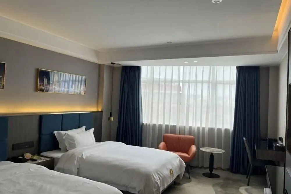 Чжаоцин: Dengfeng Hotel (Jiefang North Road Branch)