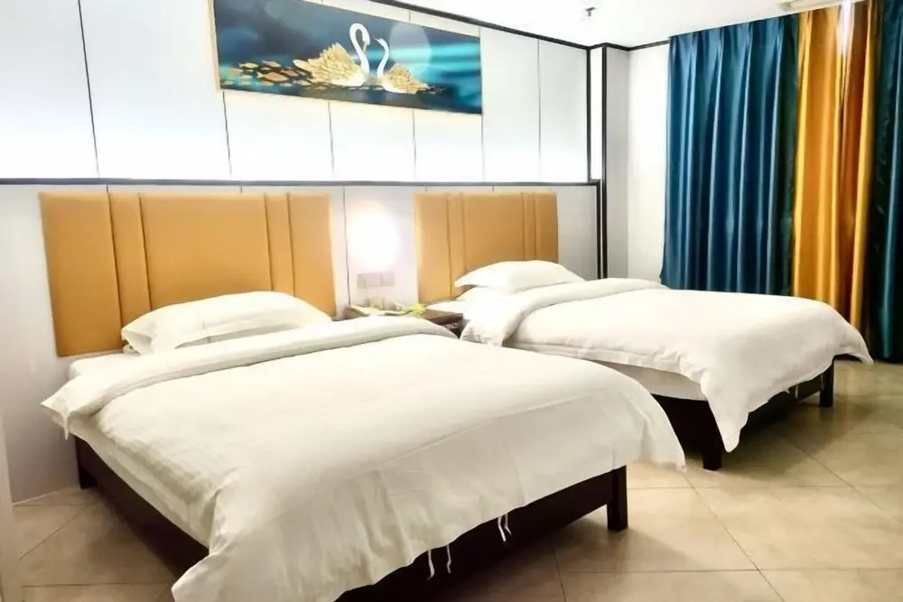 Чжаоцин: Dengfeng Hotel (Jiefang North Road Branch)