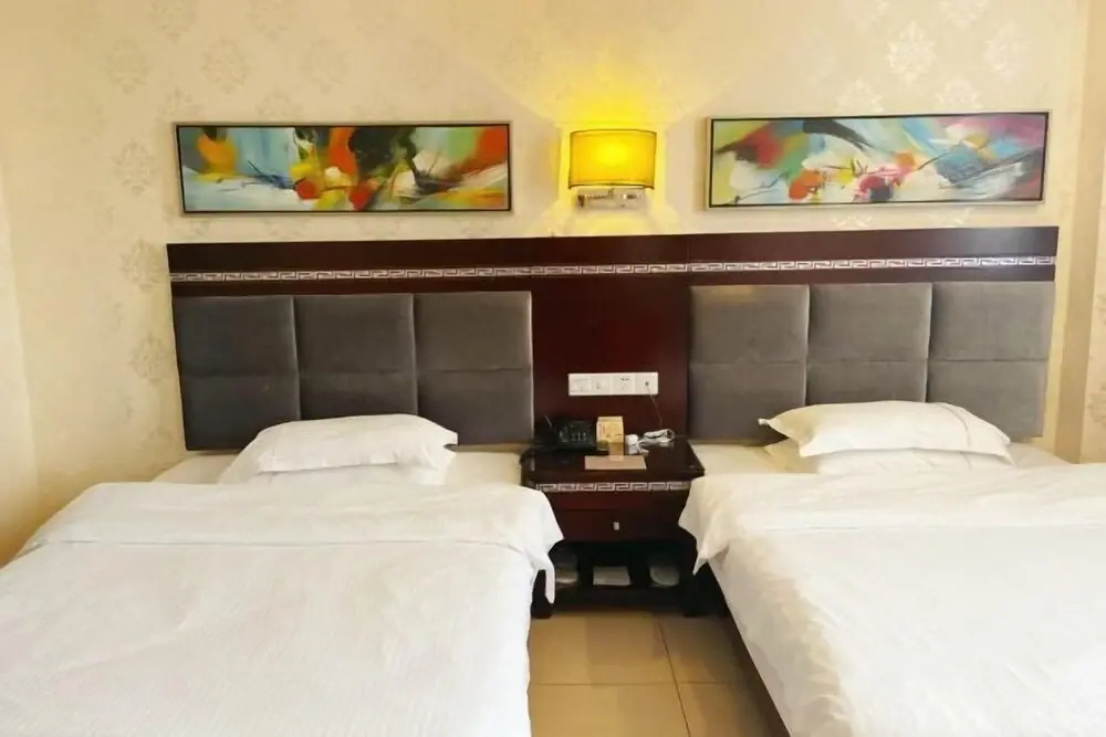 Чжаоцин: Dengfeng Hotel (Jiefang North Road Branch)