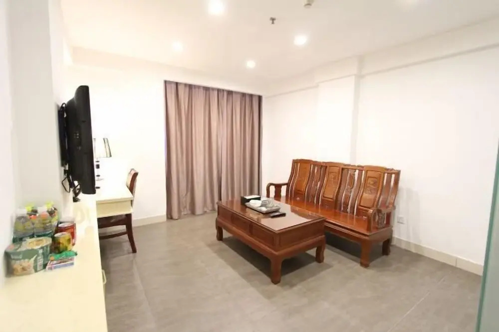 Чжаоцин: Dengfeng Hotel (Jiefang North Road Branch)