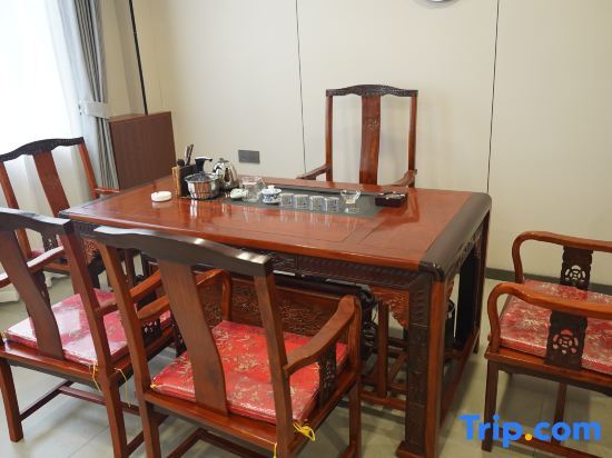 Хэйхэ: Qinghua Shengqiao Business Hotel