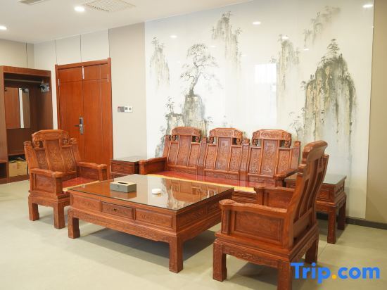 Хэйхэ: Qinghua Shengqiao Business Hotel