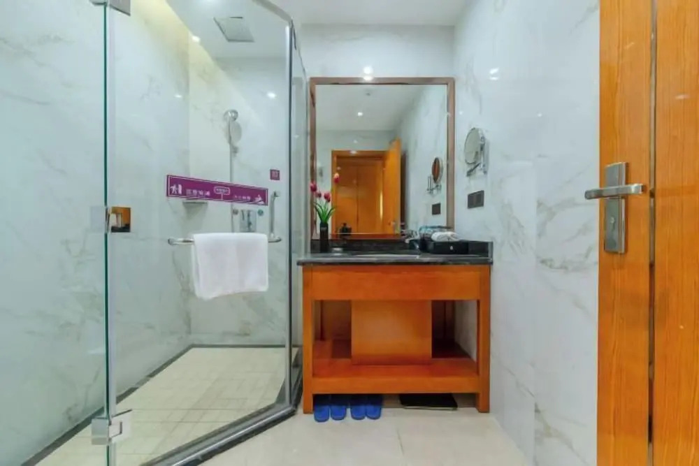 Юнчжоу: Starshar Hotel