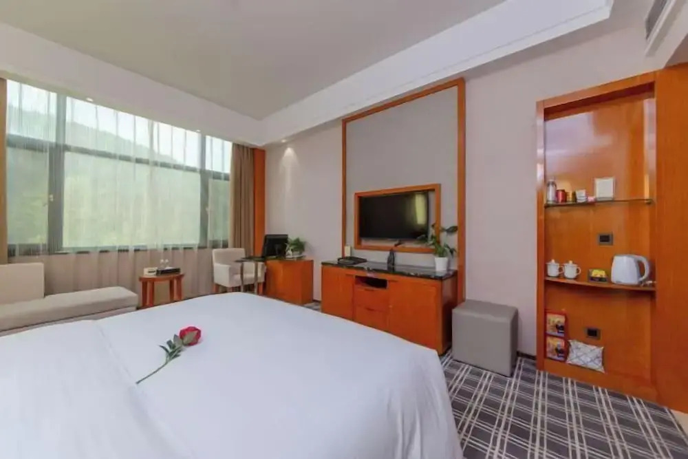 Юнчжоу: Starshar Hotel