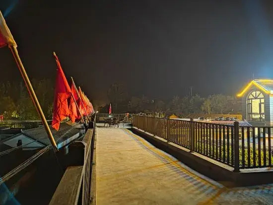Пекин: Beijing BaiLiHanShe Country Inn