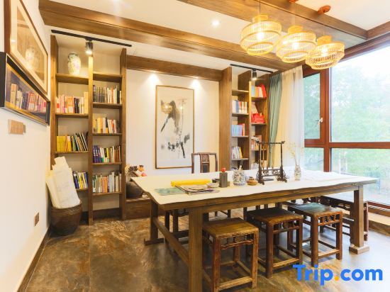 Шанграо: Wuyuan Fangzi Tea Residence (Wuyuan High-speed Railway Station Branch)