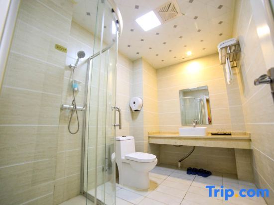 Ичан: Xingshan Luoma Holiday Hotel