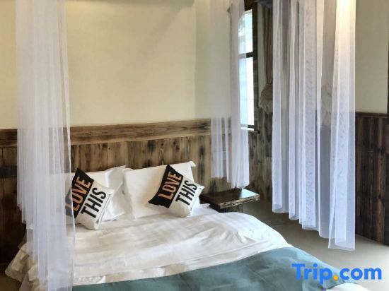 Ханчжоу: Qingdeng Mountain House (Lin'an Baima cliff scenic spot store)