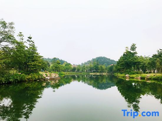Цзиньюань: Qingyuan Hengda Yilin Yashe Drifting Holiday Villa