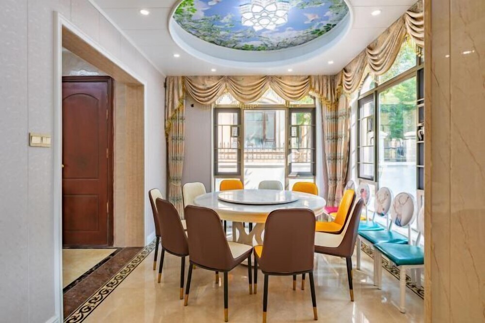 Цзиньюань: Qingyuan Hengda Yilin Yashe Drifting Holiday Villa