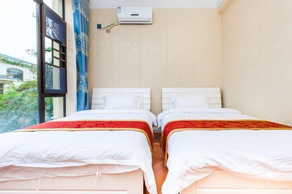 Цзиньюань: Qingyuan Hengda Yilin Yashe Drifting Holiday Villa