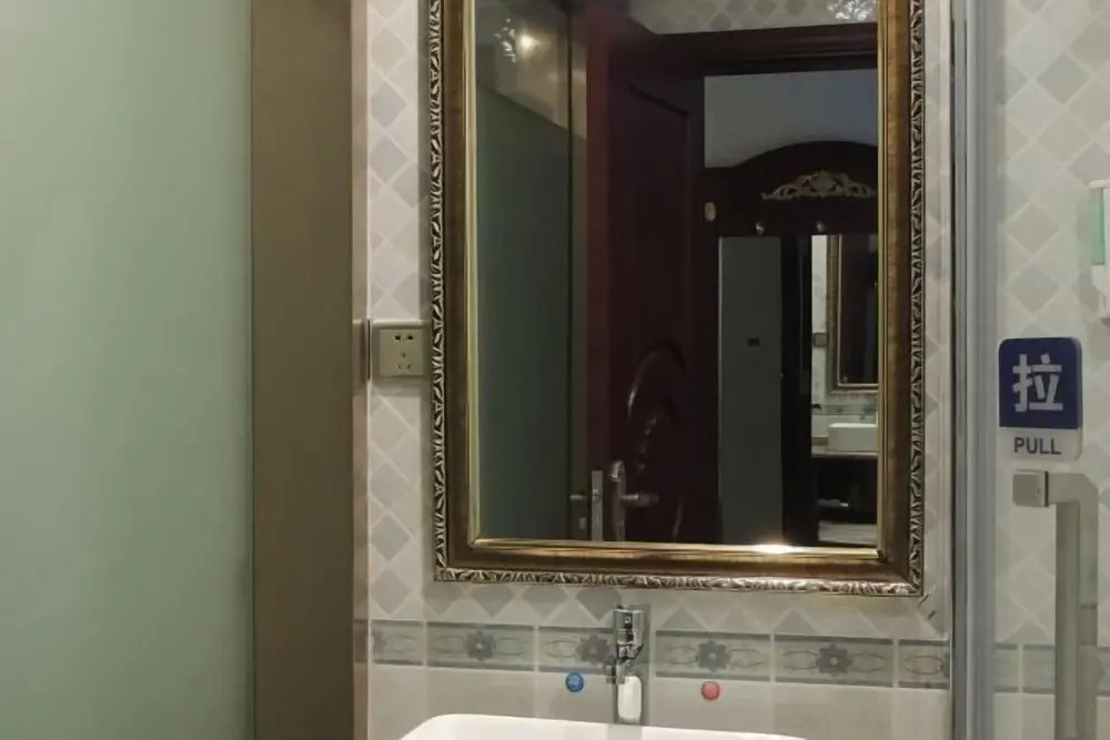 Юнчжоу: Jiaruisi Hotel