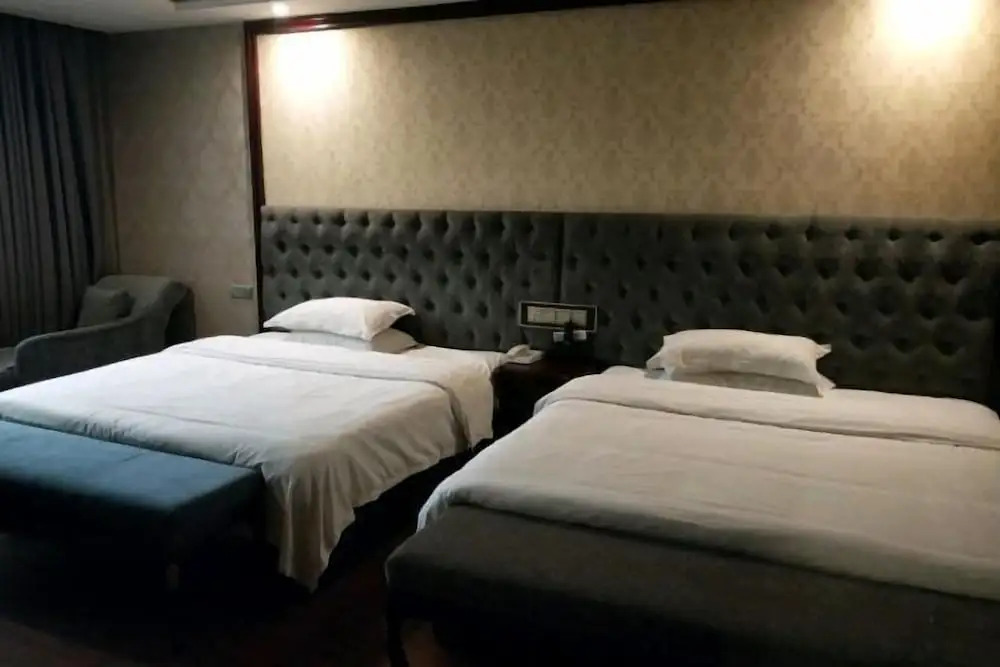 Юнчжоу: Jiaruisi Hotel