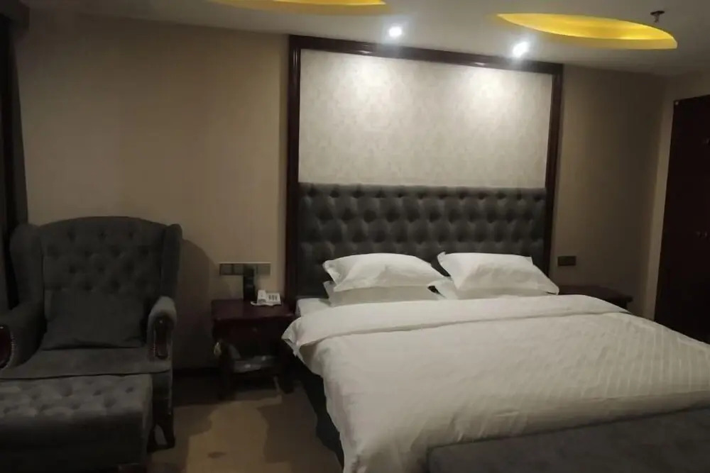 Юнчжоу: Jiaruisi Hotel