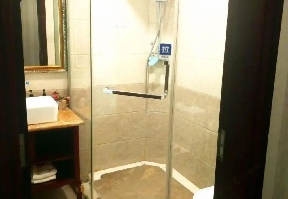 Юнчжоу: Jiaruisi Hotel