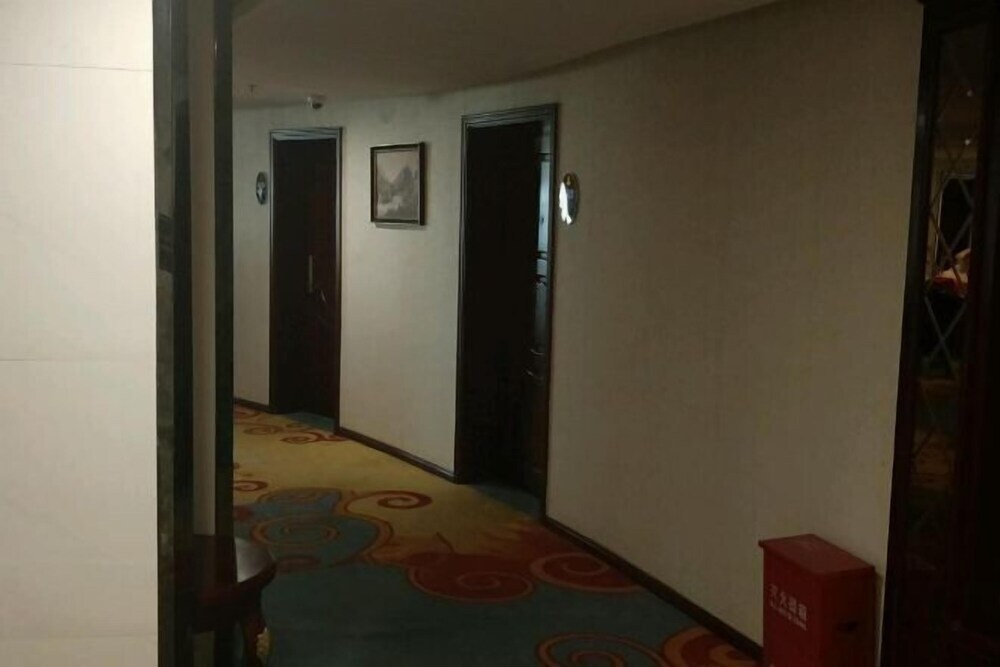 Юнчжоу: Jiaruisi Hotel