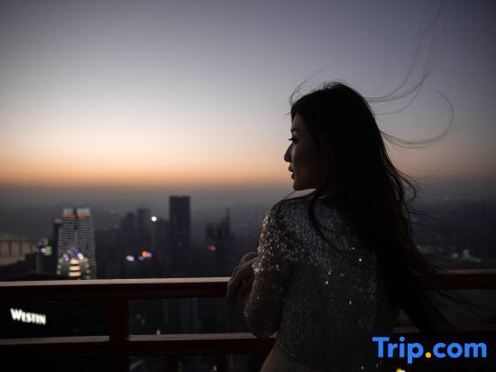 Чунцин: Cloud 51·High-altitude Quanjiang View Hotel (Chongqing Jiefangbei Cloud Eye)