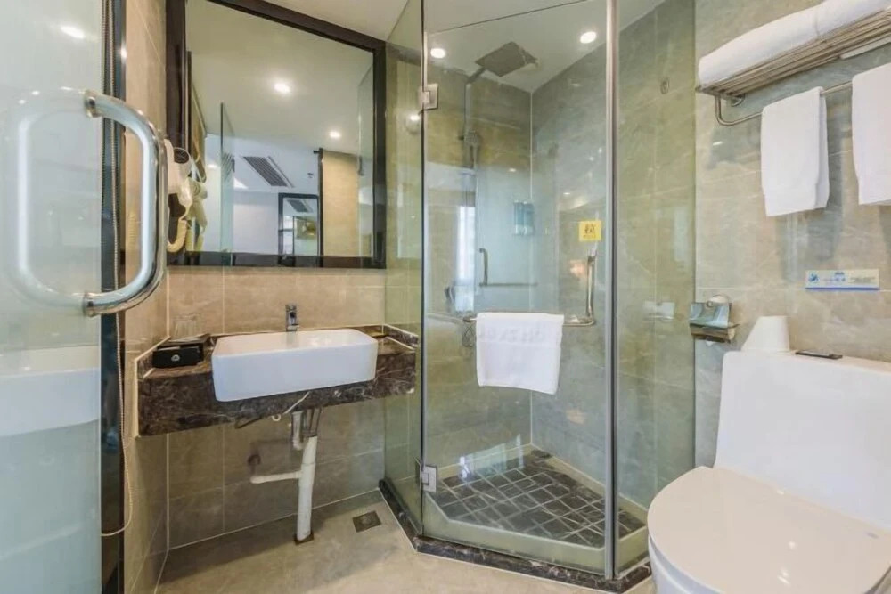 Гуйлинь: Days Inn by Wyndham Business Place Guilin Yishun