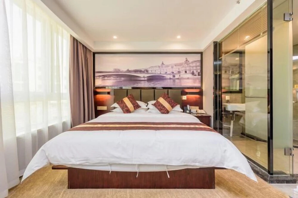 Гуйлинь: Days Inn by Wyndham Business Place Guilin Yishun