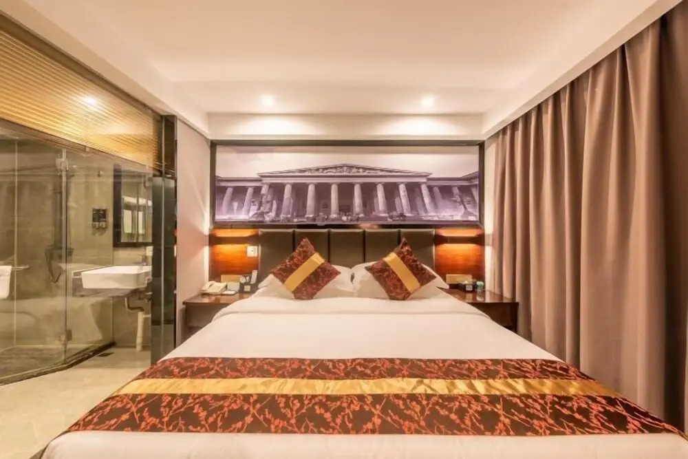 Гуйлинь: Days Inn by Wyndham Business Place Guilin Yishun