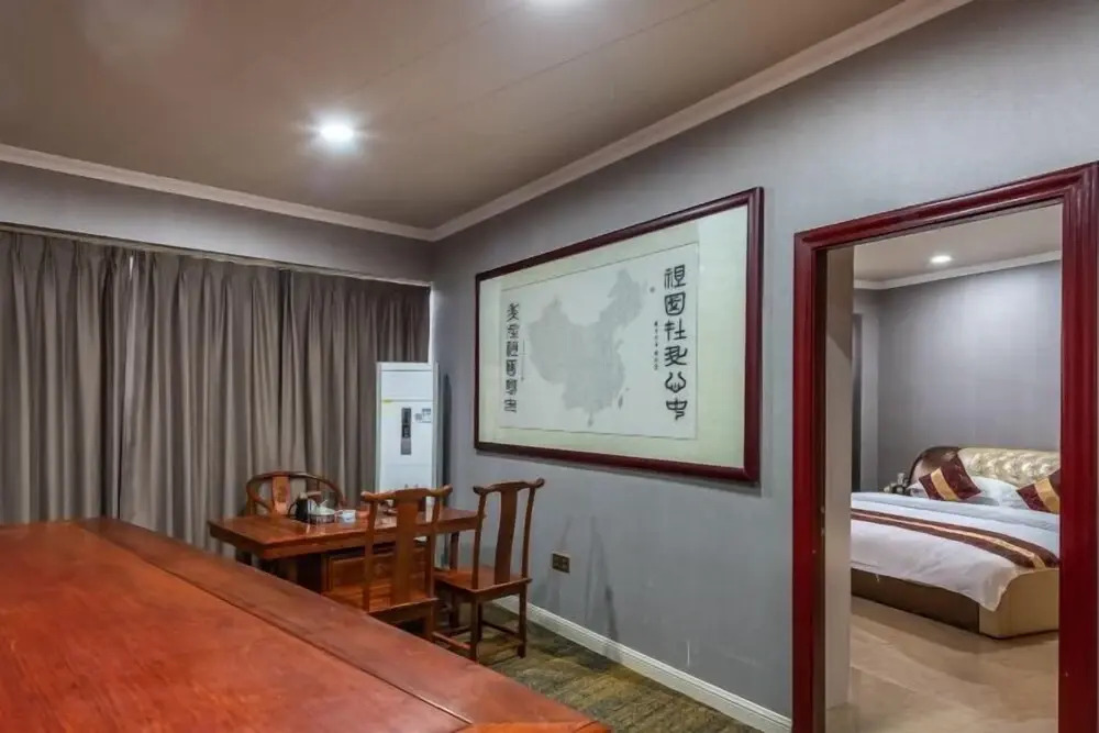 Гуйлинь: Days Inn by Wyndham Business Place Guilin Yishun
