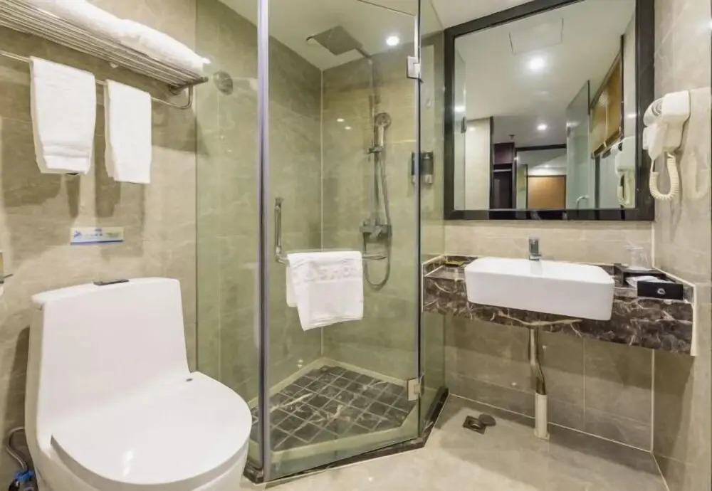 Гуйлинь: Days Inn by Wyndham Business Place Guilin Yishun