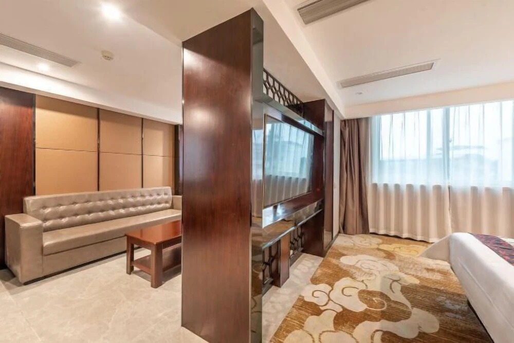 Гуйлинь: Days Inn by Wyndham Business Place Guilin Yishun
