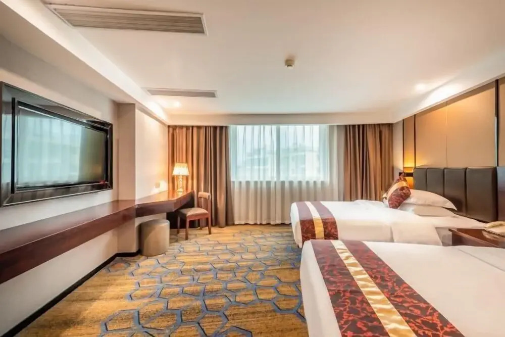 Гуйлинь: Days Inn by Wyndham Business Place Guilin Yishun