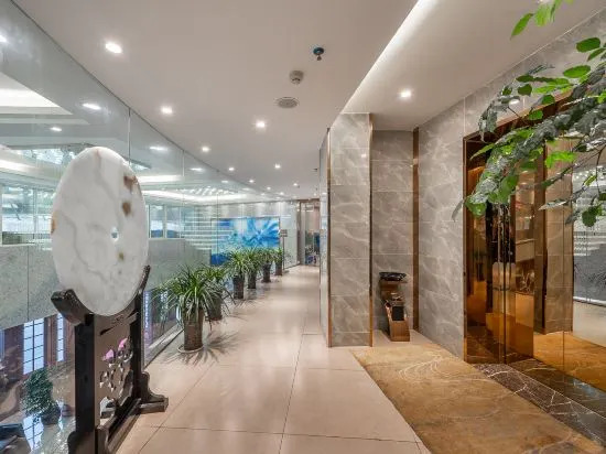Гуйлинь: Days Inn by Wyndham Business Place Guilin Yishun