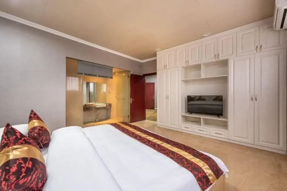 Гуйлинь: Days Inn by Wyndham Business Place Guilin Yishun