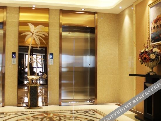 Сянфань: Yacht Holiday Hotel