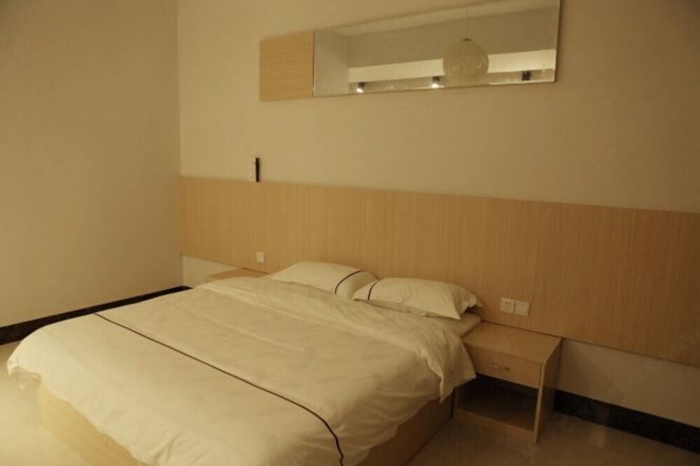 Наньнин: North Tropics Youth Hostel