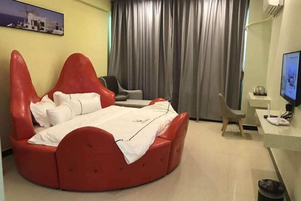 Lingao: Junyue Business Hotel