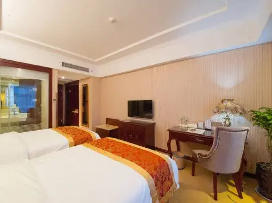 Тайчжоу: Vienna Hotel (Taixing Sports Center)