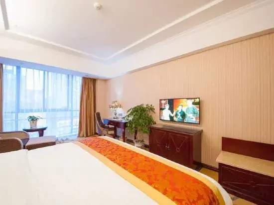 Тайчжоу: Vienna Hotel (Taixing Sports Center)