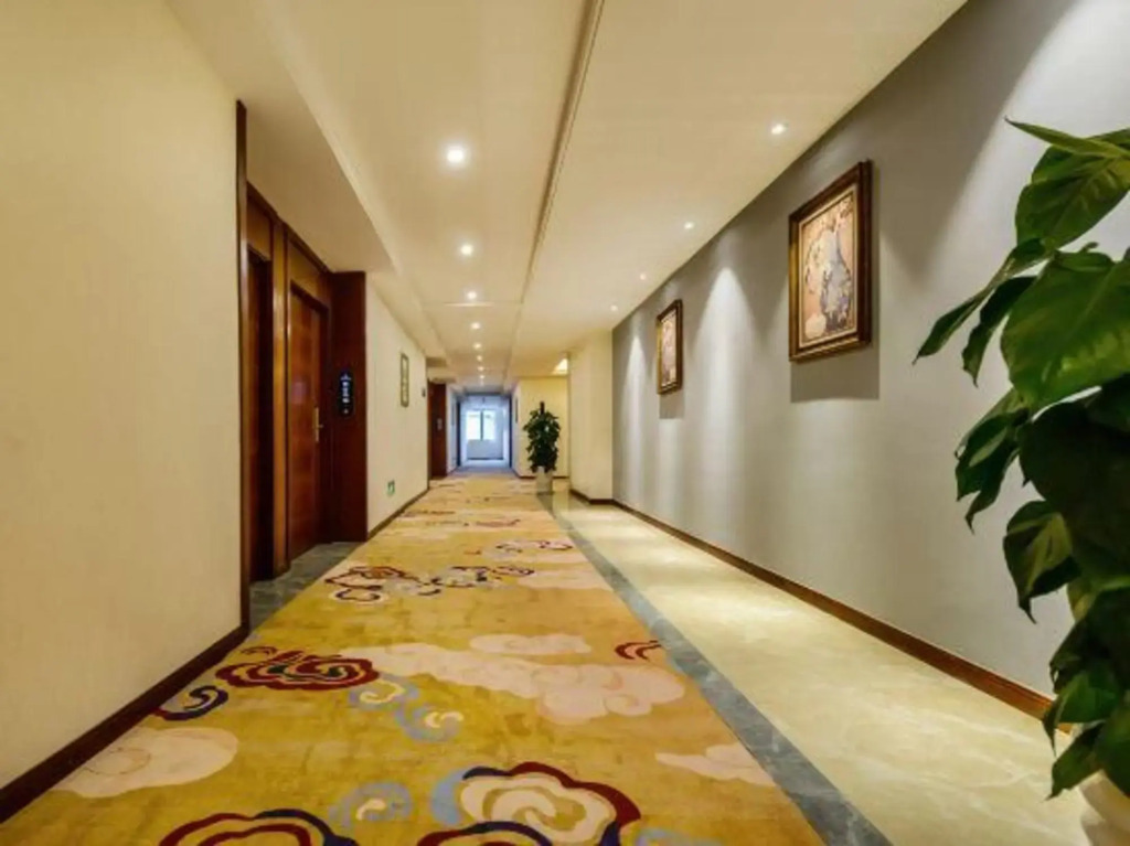 Чунцин: Aerzi Holiday Hotel
