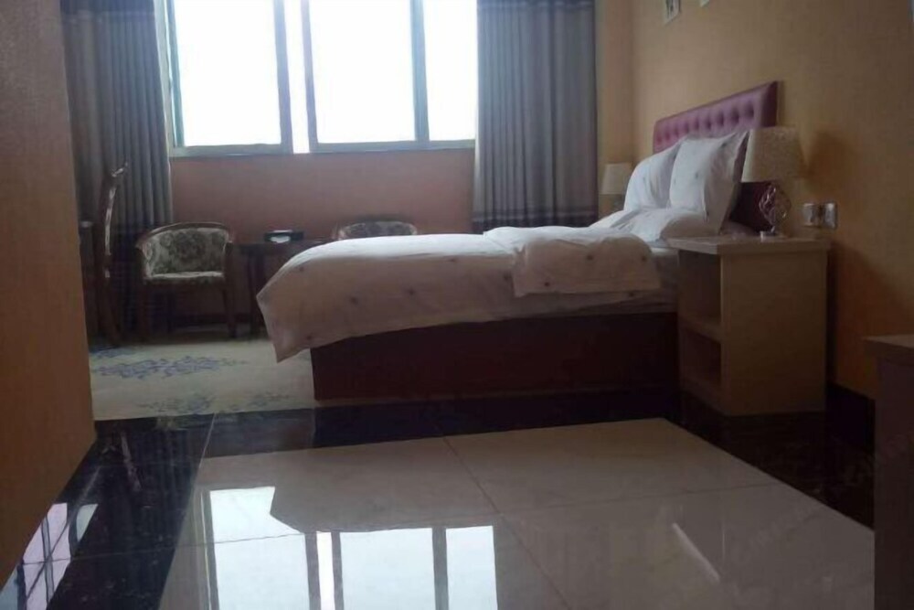 Хэчжоу: Zhaoping Mingdu Hotel