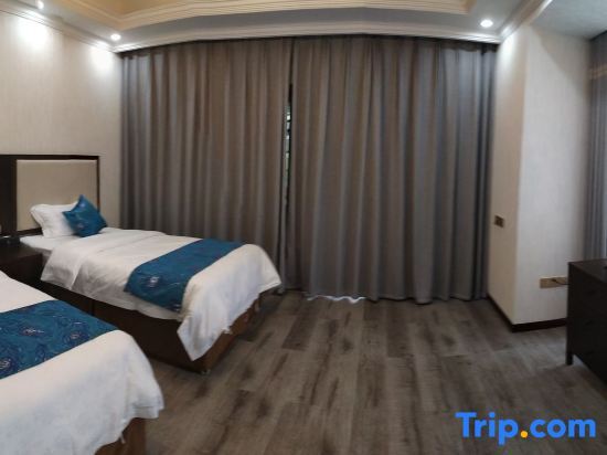 Ухань: Chunshen Hotel(Tan Xinpei Metro Station, Jiangxia District Government, Wuhan)