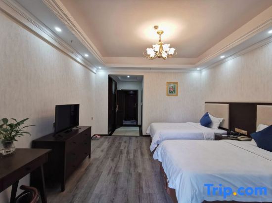 Ухань: Chunshen Hotel(Tan Xinpei Metro Station, Jiangxia District Government, Wuhan)
