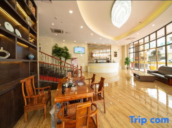 Джиангме: Jinchi Business Hotel