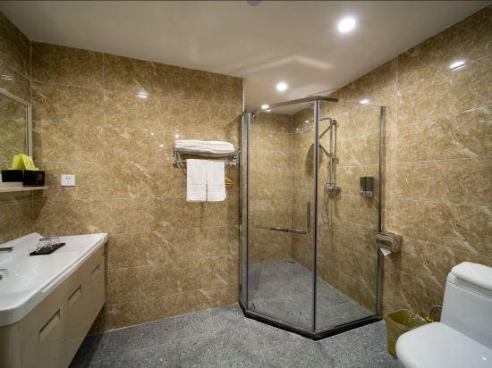 Джиангме: Jinchi Business Hotel