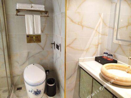 Гуйлинь: Xingfuting Zijiang Pearl Hotel